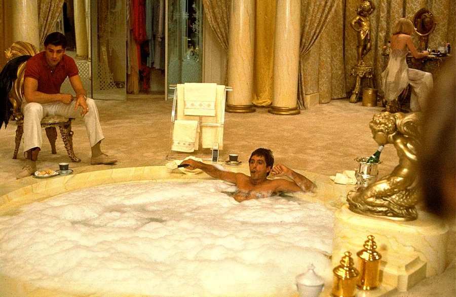 Risultati immagini per scarface 1983