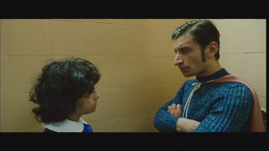 clip-3-la-kryptonite-nella-borsa-9194