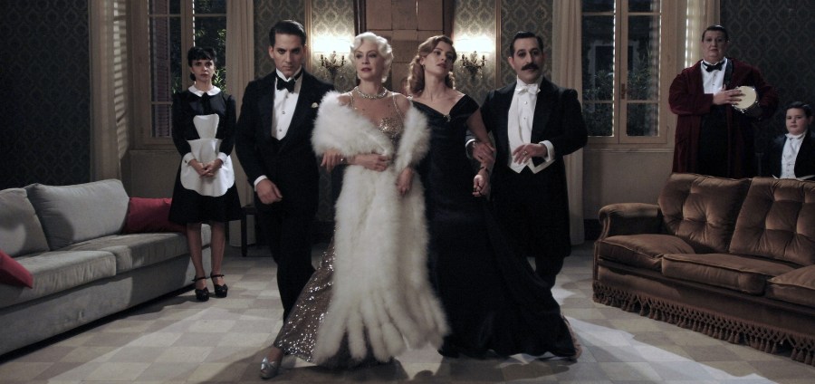 magnifica_presenza_regia_ferzan_ozpetek_costumi_alessandro_lai_abito_indossato_da_margheritabuy_nel_ruolo_di_lea_marni